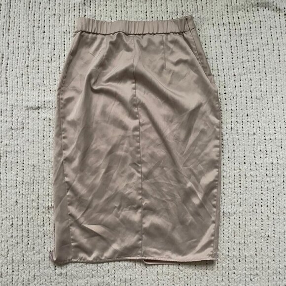 Aritzia Babaton Champagne High Slit Satin Skirt - Size 4 - Picture 3 of 4